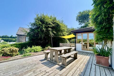 Decking and Garden