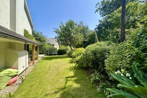 Side Gardens