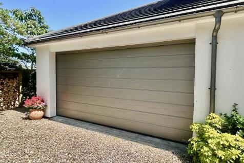 Garage..