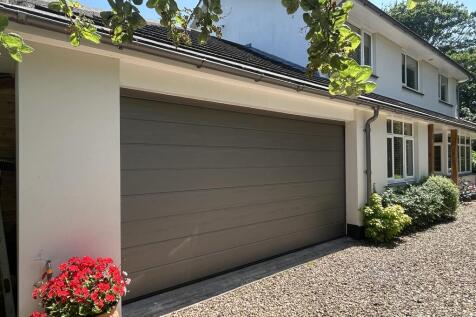 Garage.