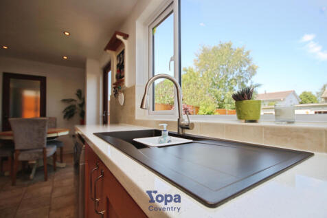 498dcb9b-Kitchen 202.JPG