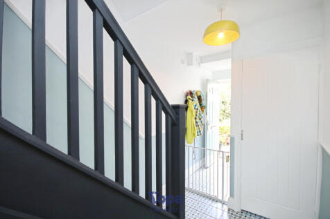 F9ad4e2f-Entrance 20Hall 202.JPG