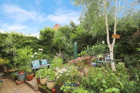 C8f8abf5-Garden.JPG