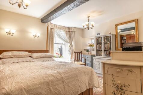 Master Bedroom 1.jpg