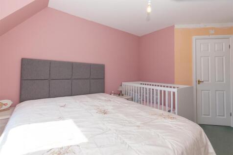 Bedroom 2 2.jpg