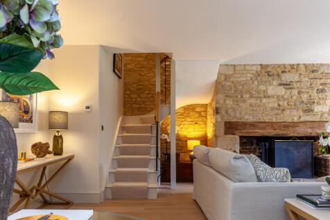 Living Room 7.jpg