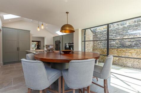 Dining Room 2.jpg