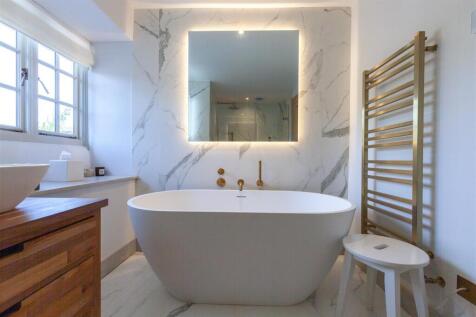 Bedroom 2 - En Suite 2.jpg