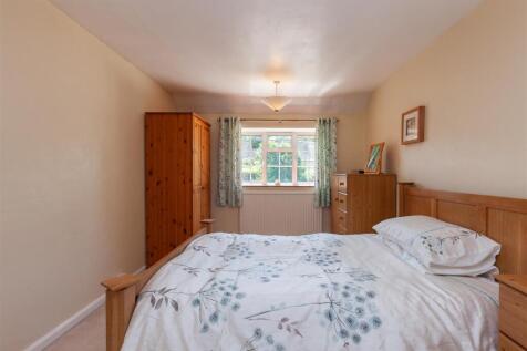 Bedroom 2 1.jpg