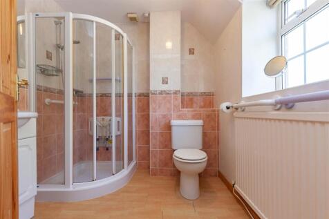 Shower Room 1.jpg