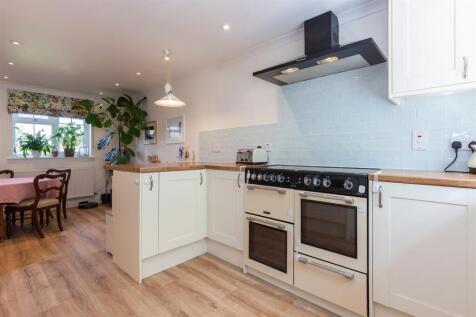 Kitchen - Dining Room 1.jpg