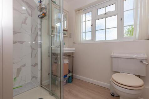 Shower Room.jpg