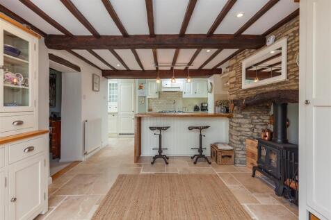 Kitchen 5.jpg