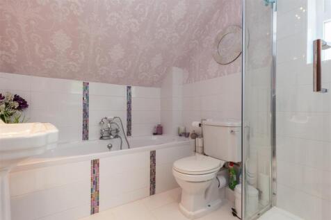 Family Bathroom.jpg
