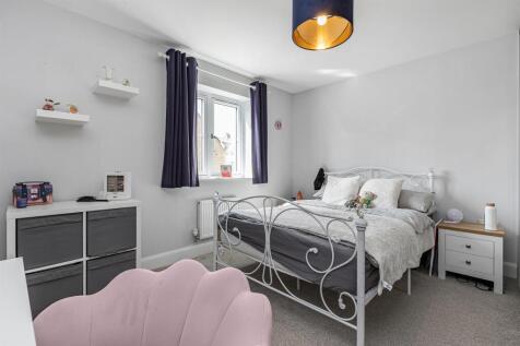 Bedroom 2 1.jpg