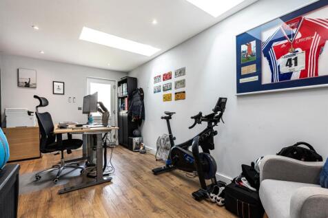Office 1.jpg