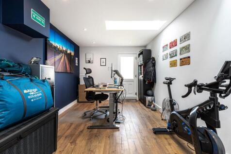 Office 2.jpg