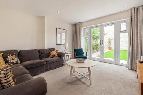 Sitting Room 3.jpg