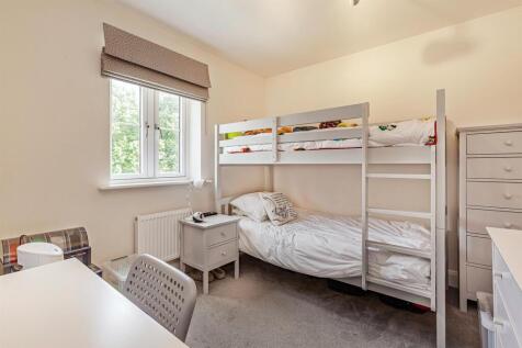 Bedroom 4.jpg