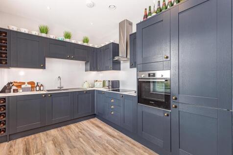 Kitchen 2.jpg