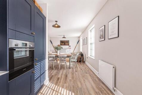 Kitchen 4.jpg