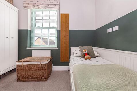 Bedroom 2 2.jpg