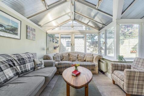 Conservatory - Family Room 5.jpg