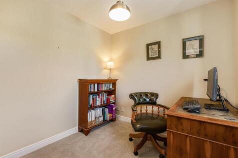 Bedroom 5.jpg