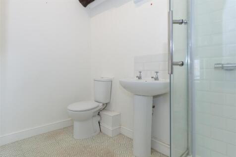 En Suite Shower Room.jpg