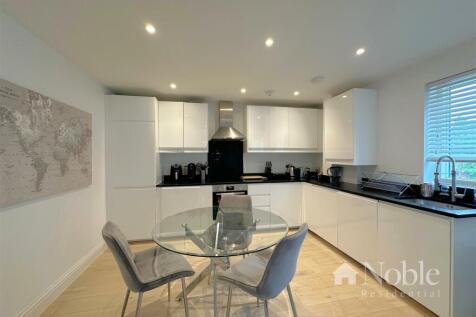 Kitchen/Dining Area