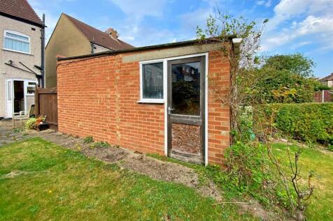 Detached Garage