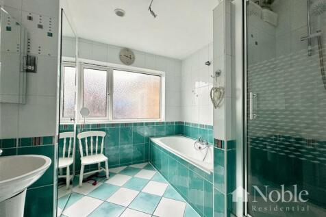 Ground Floor Bathroom