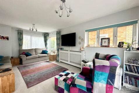 Open Plan Lounge/Diner