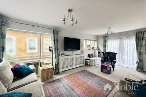 Open Plan Lounge/Diner
