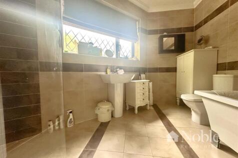 Ground Floor Bathroom