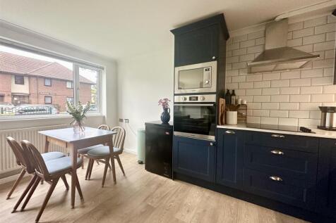 Open Plan Living/Kitchen/Dining Area