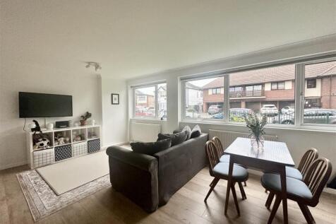 Open Plan Living/Kitchen/Dining Area