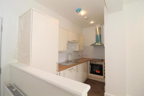 Lounge / Open Planned Kitchen Area