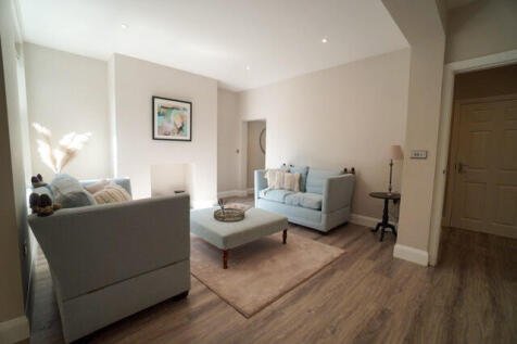 Lounge 2 