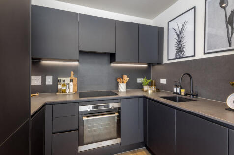 Kitchen Photo - Fenton Apartments