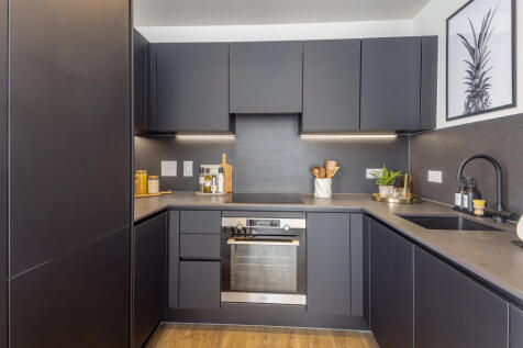 Kitchen Photo - Fenton Apartments