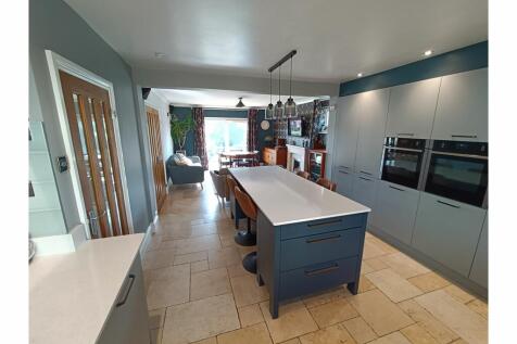 Kitchen/Family Room