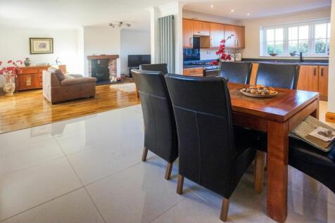 Living / Dining Room