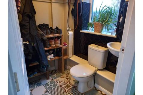 Downstairs Cloakroom
