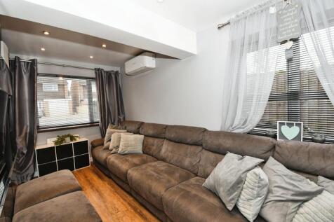 Snug / Sitting Room