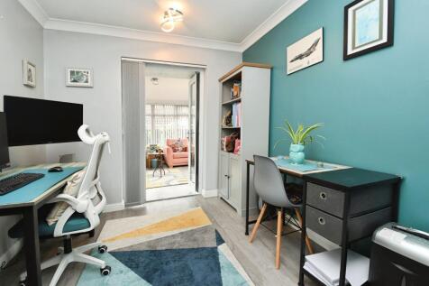 Bedroom Three/Study