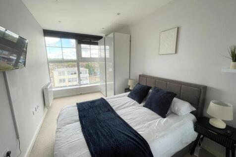 bedroom1.jpg