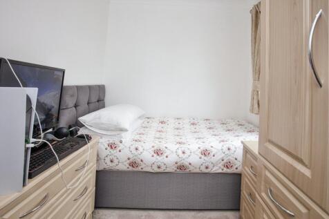 Bedroom Three/Study