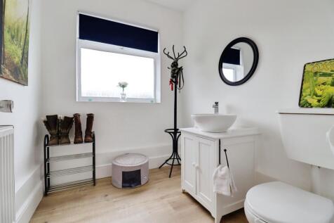 Downstairs Bathroom