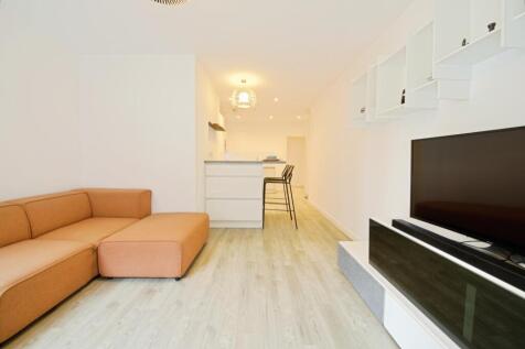 Lounge / Kitchen